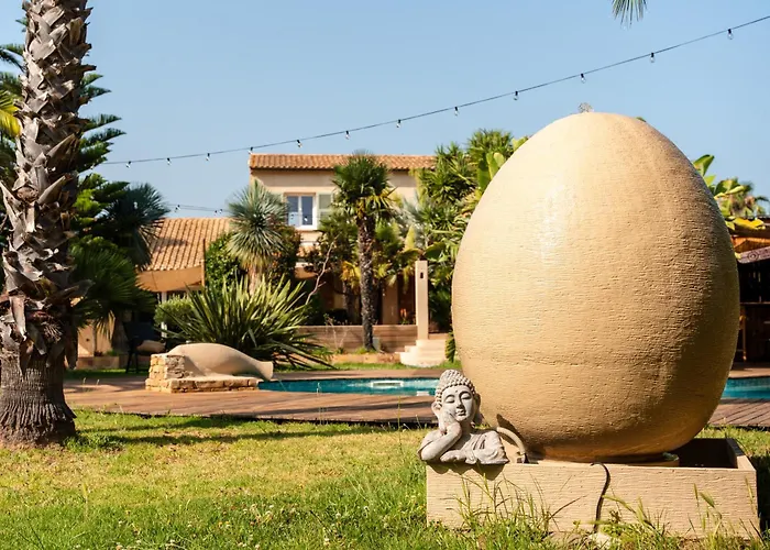 Avec Piscine Quatre Murs Et Un Toit Affittacamere